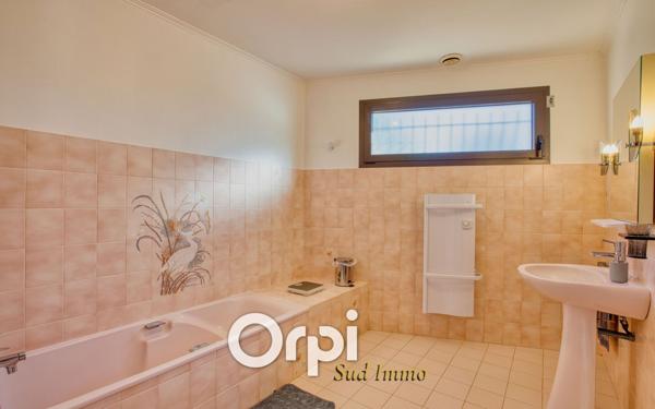 Maison à vendre    4 pièces •  Privas