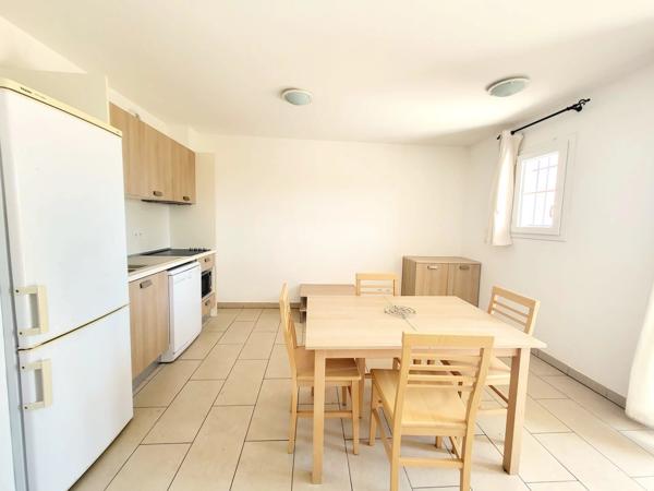 T2 Vue mer dans résidence avec piscine