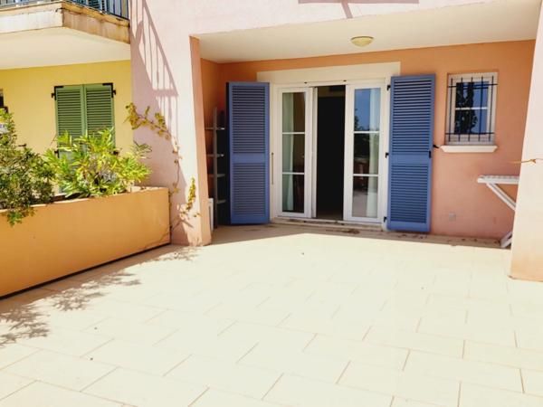 T2 Vue mer dans résidence avec piscine