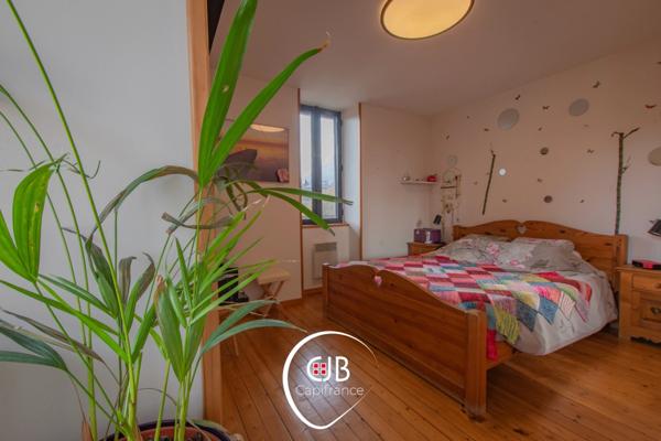 Cruet – Maison de village 95 m² avec grange et terrain de 1134 m²