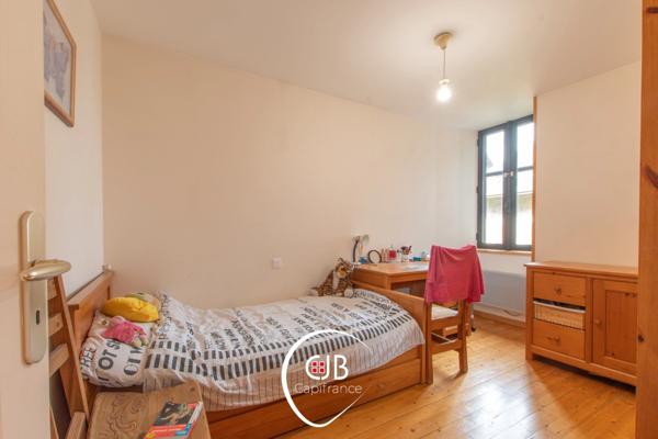 Cruet – Maison de village 95 m² avec grange et terrain de 1134 m²