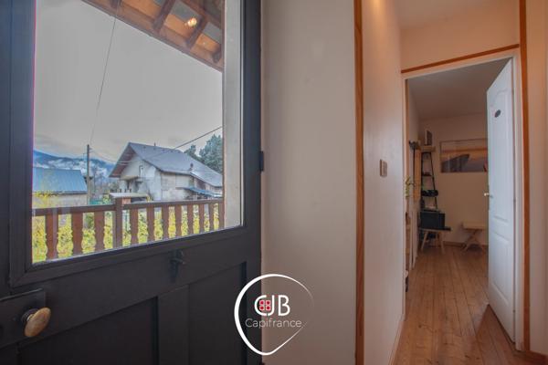Cruet – Maison de village 95 m² avec grange et terrain de 1134 m²
