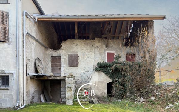 Cruet – Maison de village 95 m² avec grange et terrain de 1134 m²