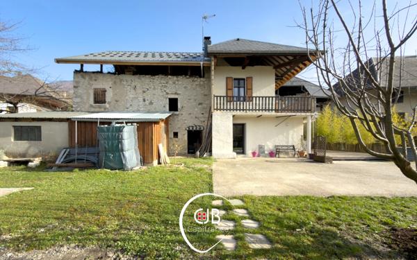 Cruet – Maison de village 95 m² avec grange et terrain de 1134 m²