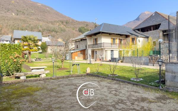 Cruet – Maison de village 95 m² avec grange et terrain de 1134 m²