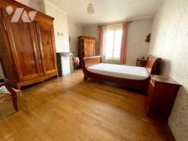 Belle maison de bourg à rénover.