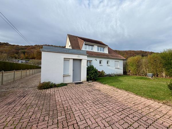 Maison 147m² et bâtiment 200m² centre-ville LE HOULME !