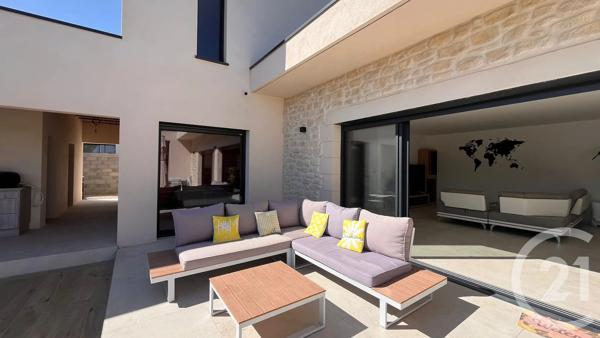 Maison à vendre  4 pièces - 157,55 m 2   UCHAUD  - 30