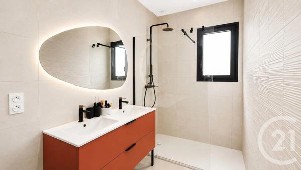 Maison à vendre  4 pièces - 157,55 m 2   UCHAUD  - 30