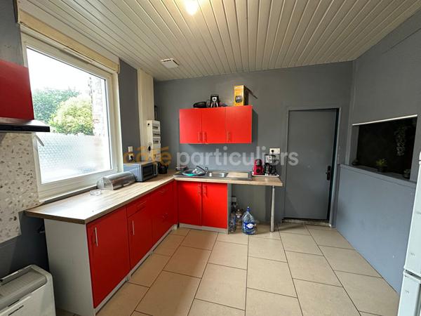 Vente
                Maison113,82 m² - 7 Pièces -
                    NESLE (80190)