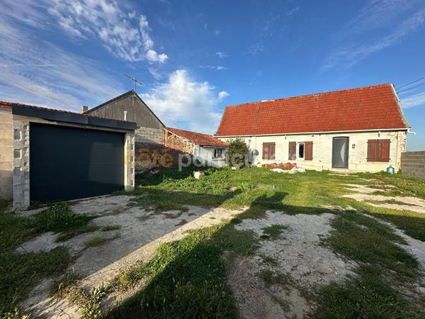 Vente
                Maison113,82 m² - 7 Pièces -
                    NESLE (80190)