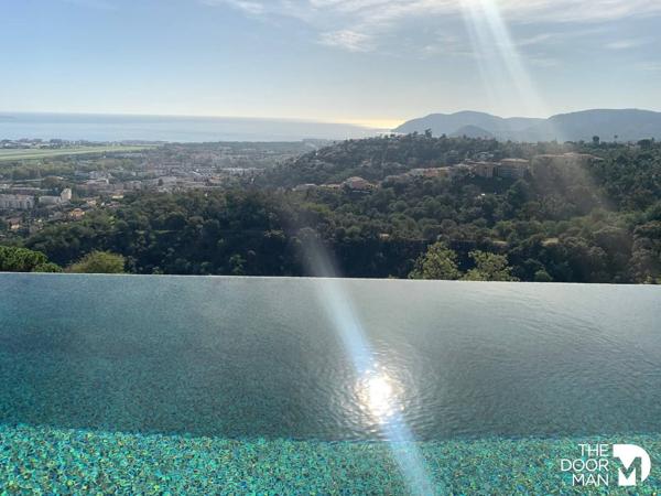 Villa - Vendu - 255 m² - MANDELIEU-LA-NAPOULE | The Door Man