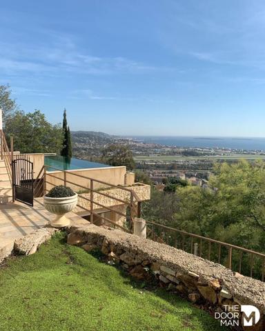 Villa - Vendu - 255 m² - MANDELIEU-LA-NAPOULE | The Door Man