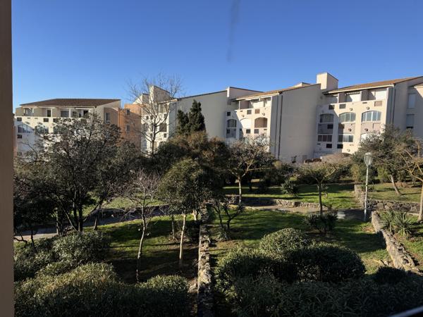 Agde (34300) CAP D'AGDE, PROCHE DU PORT, STUDIO AVEC SA LOGGIA FERMÉ.