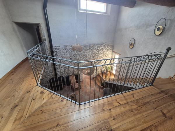 Eyragues (13630) EYRAGUES (13630) - MAISON DE VILLAGE AVEC BEL EXTERIEUR ET GARAGE