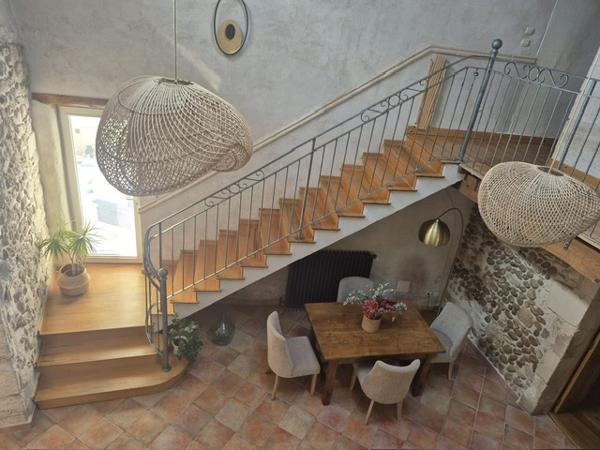 Eyragues (13630) EYRAGUES (13630) - MAISON DE VILLAGE AVEC BEL EXTERIEUR ET GARAGE