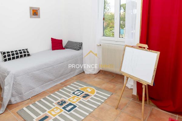 Mouriès (13890) Maison familiale de plain pied au coeur des Alpilles