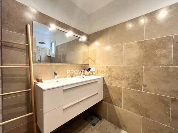 Mouriès (13890) Maison familiale de plain pied au coeur des Alpilles