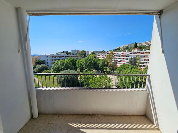 Appartement Grasse 3 pièces stationnement et cave