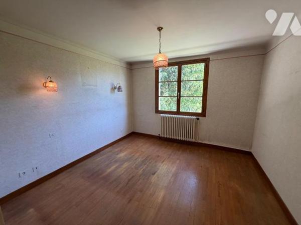 EXCLUSIVITE - ALBERTVILLE - QUARTIER SAINT SIGISMOND - 755 m² de terrain-5 CHAMBRES - 3 GARAGES