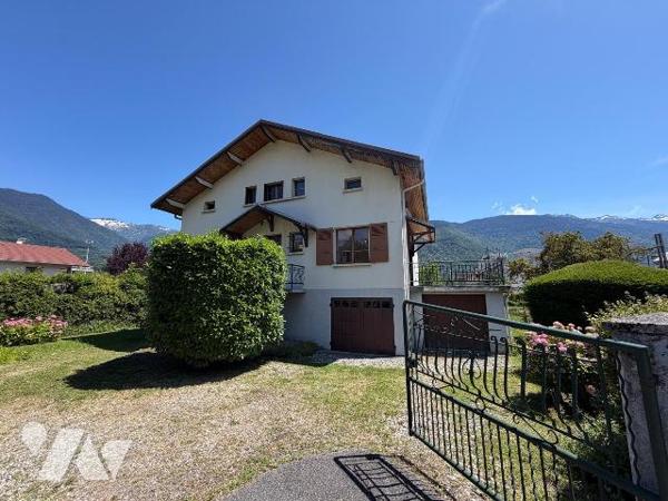 EXCLUSIVITE - ALBERTVILLE - QUARTIER SAINT SIGISMOND - 755 m² de terrain-5 CHAMBRES - 3 GARAGES