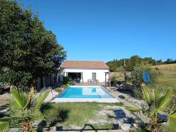 Maison 5 pieces avec piscine et grand terrain