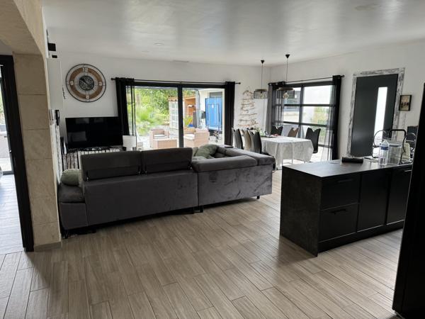 Maison 5 pieces avec piscine et grand terrain