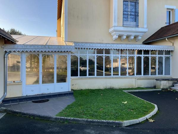 Appartement, Rez de jardin avec jardin d'hiver