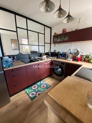 LATTES CENTRE-T3 ENTIÈREMENT RÉNOVÉ AVEC GOUT-TERRASSE 10M2-EMPLACEMENT DE PARKING-TRAMWAY