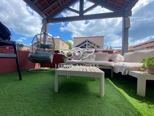 LATTES CENTRE-T3 ENTIÈREMENT RÉNOVÉ AVEC GOUT-TERRASSE 10M2-EMPLACEMENT DE PARKING-TRAMWAY