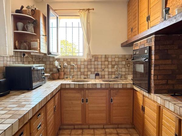 Manosque (04100) MAISON EN CAMPAGNE A DEUX PAS DES COMMERCES