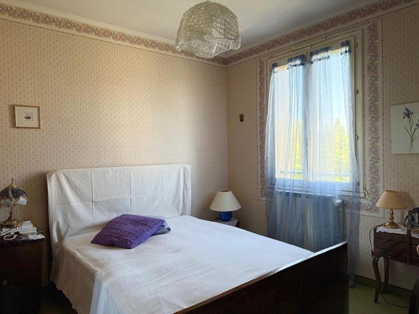 Manosque (04100) MAISON EN CAMPAGNE A DEUX PAS DES COMMERCES