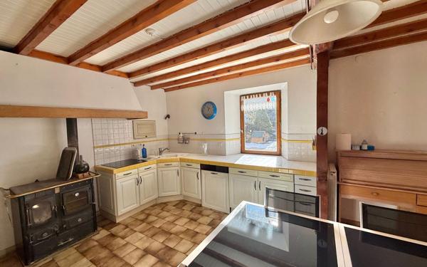 Maison à vendre    6 pièces •  Rencurel