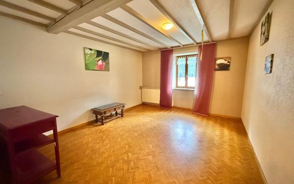 Maison à vendre    6 pièces •  Rencurel