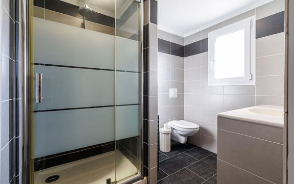 Maison à vendre    7 pièces • 160 m2 Aspremont