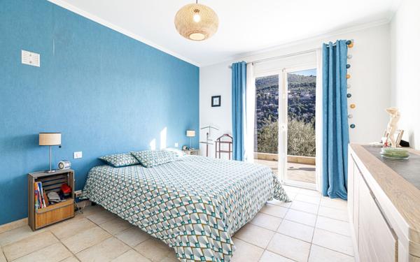 Maison à vendre    7 pièces • 160 m2 Aspremont