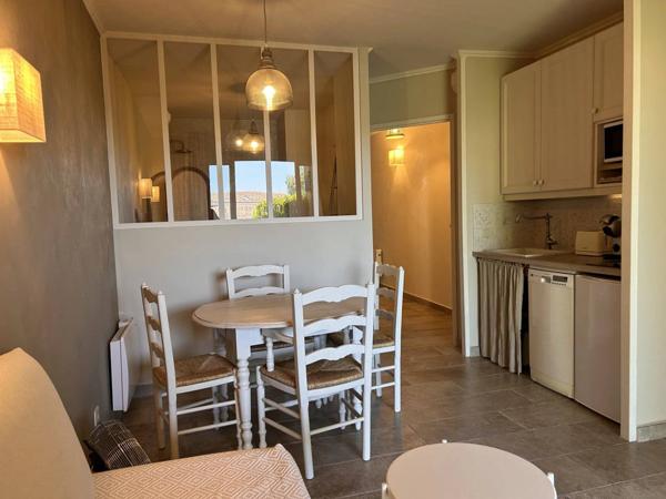 Golf de Pont Royal vue sur le lac,calme absolu, jardin privatif