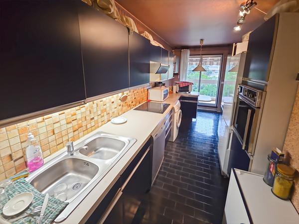 Appartement Verrieres Le Buisson 4 pièce(s)- 