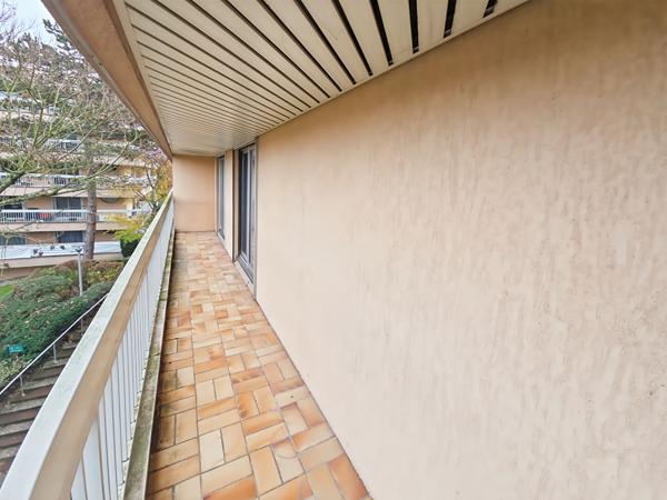 Appartement Verrieres Le Buisson 4 pièce(s)- 