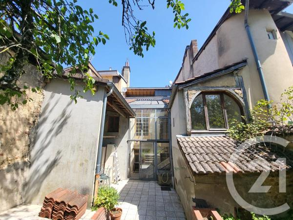Maison à vendre  7 pièces - 245 m 2   BOURG EN BRESSE  - 01