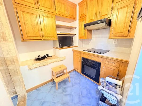 Maison à vendre  7 pièces - 245 m 2   BOURG EN BRESSE  - 01