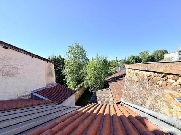 Maison à vendre  7 pièces - 245 m 2   BOURG EN BRESSE  - 01