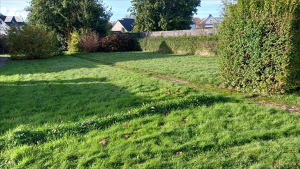 Proche Place de Tourlaville.  Terrain à bâtir viabilisé de 560 m².
