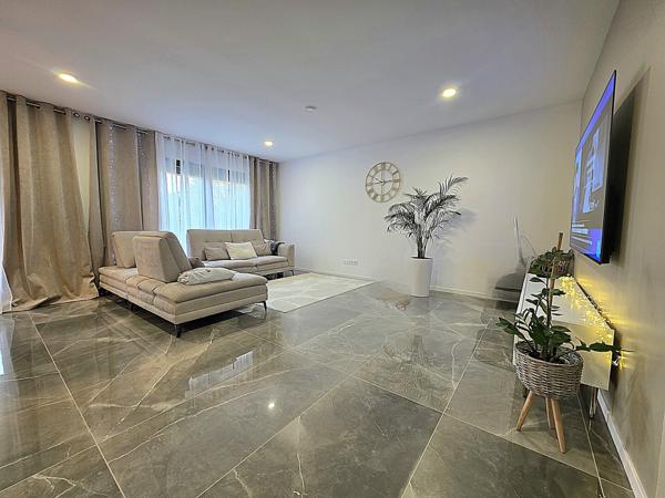 AV VENDRE MAISON RÉCENTE 2022