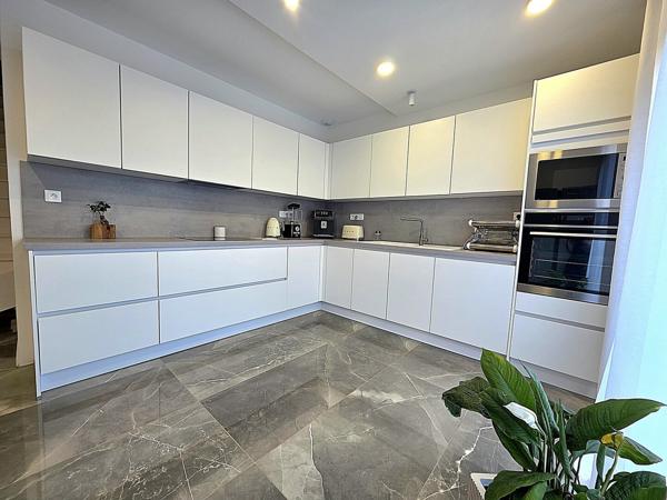 AV VENDRE MAISON RÉCENTE 2022