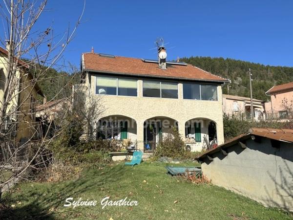 Maison à vendre 8 pièces VEYNES (05)