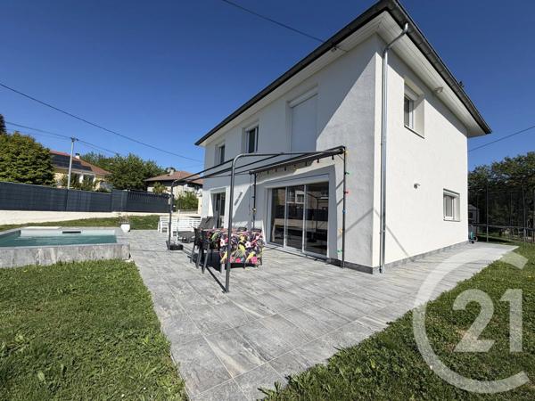 Maison à vendre  7 pièces - 162 m 2   VOIRON  - 38