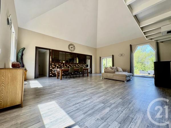 Maison à vendre  7 pièces - 162 m 2   VOIRON  - 38
