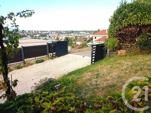 Maison à vendre  7 pièces - 162 m 2   VOIRON  - 38