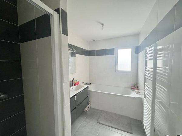 Maison récente de 2019 dans lotissement calme et agréable à Vitré